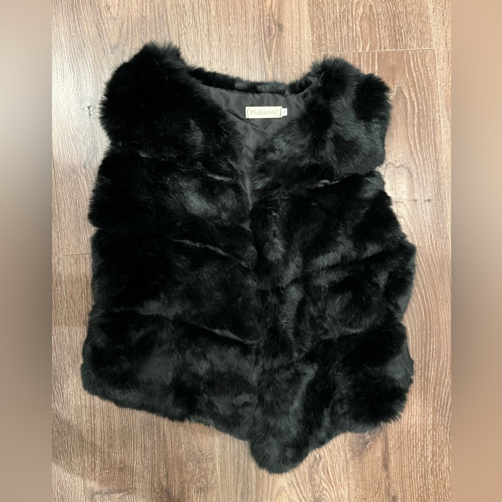 Women Black Artificial Fur Vest
